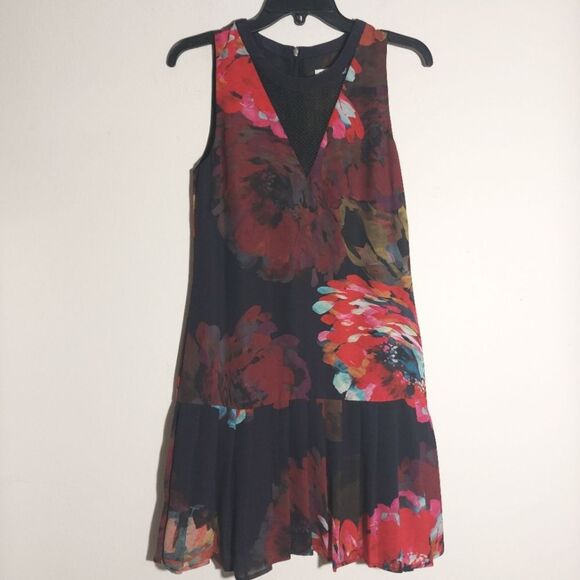Trina Turk Floral Print Dress Sleeveless Pleated Mini Party Cocktail Size EUC 4 - Picture 5 of 13